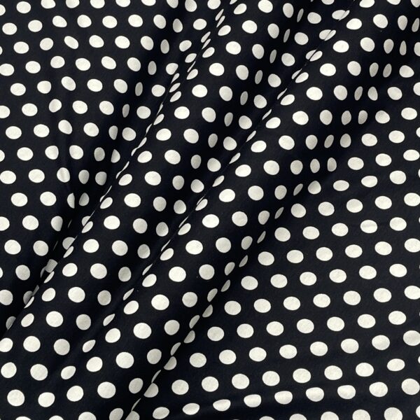 Úplet viskóza čierny guľka krémová